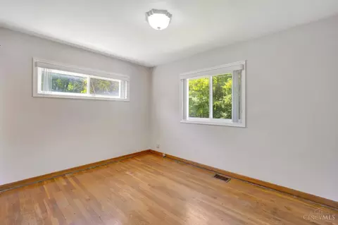 Bedroom - 60 Beverly Ct, Hamilton, OH 45013 photo 2 of 5