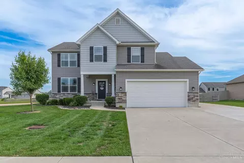 201 Oakridge Ct, Carlisle, OH 45005