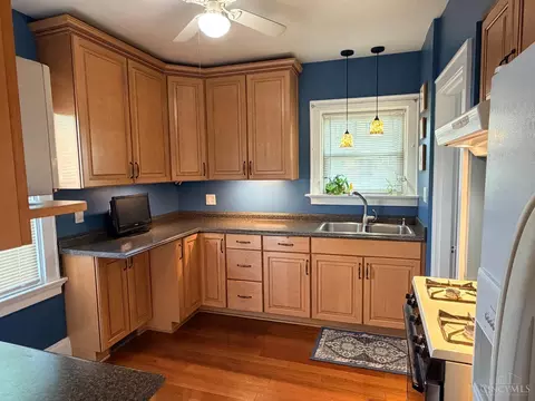 Kitchen - 6848 Windward St, Cincinnati, OH 45227 photo 1 of 4