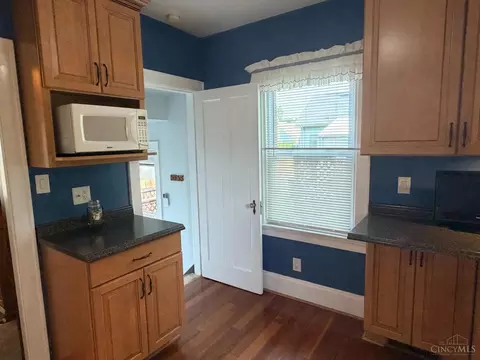 Kitchen - 6848 Windward St, Cincinnati, OH 45227 photo 4 of 4