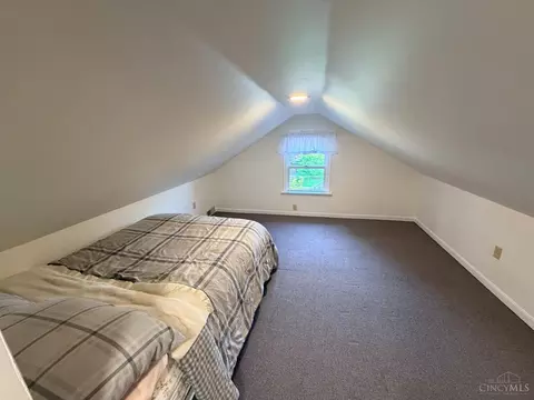 Bedroom - 6848 Windward St, Cincinnati, OH 45227 photo 3 of 4
