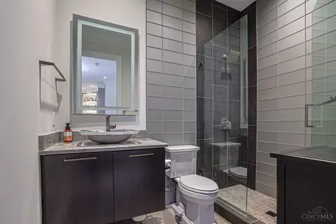 Bath - 5 Old Orchard Ln, Cincinnati, OH 45242 photo 4 of 5