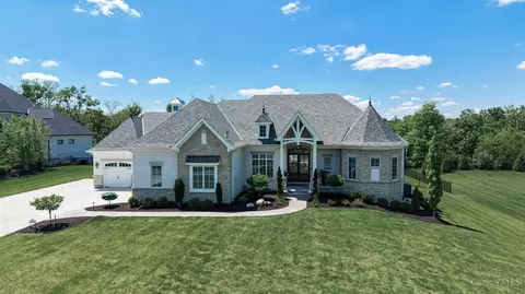 Exterior - 5 Old Orchard Ln, Cincinnati, OH 45242 photo 2 of 11