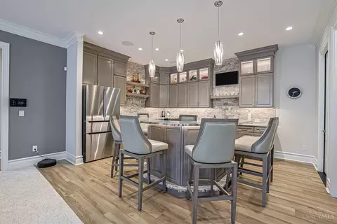 Kitchen - 5 Old Orchard Ln, Cincinnati, OH 45242 photo 6 of 7