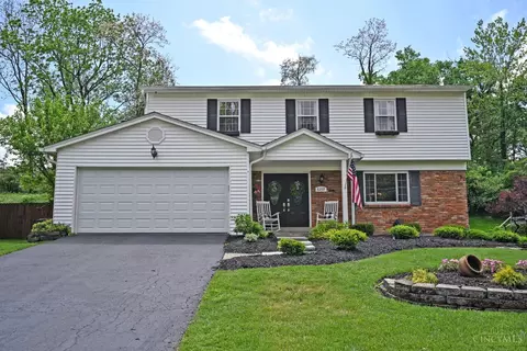 8207 Asbury Hills Dr, Cincinnati, OH 45255