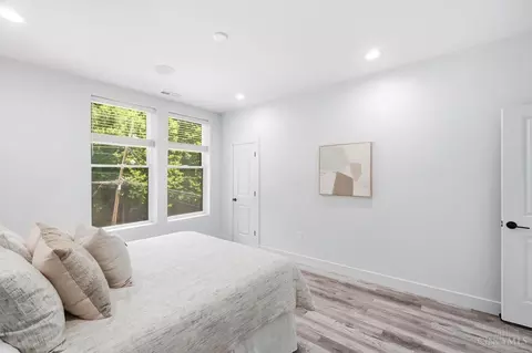 Bedroom - 951 Parkside Pl, Cincinnati, OH 45202 photo 5 of 5