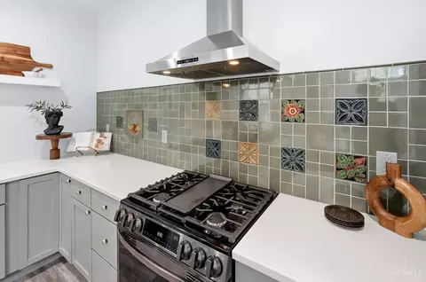 Kitchen - 951 Parkside Pl, Cincinnati, OH 45202 photo 4 of 4