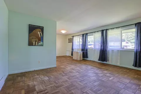 Living - 810 Cloverview Ave, Cincinnati, OH 45231 photo 3 of 10