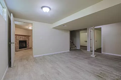 Living - 810 Cloverview Ave, Cincinnati, OH 45231 photo 9 of 10