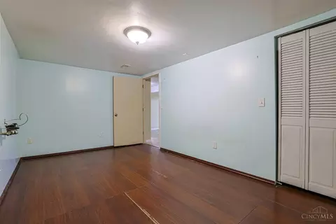 Bedroom - 810 Cloverview Ave, Cincinnati, OH 45231 photo 7 of 8