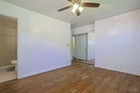 Bedroom - 810 Cloverview Ave, Cincinnati, OH 45231 photo 3 of 8