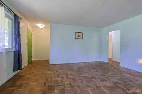 Living - 810 Cloverview Ave, Cincinnati, OH 45231 photo 1 of 10