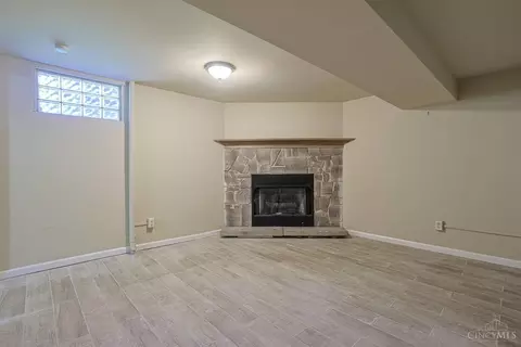 Living - 810 Cloverview Ave, Cincinnati, OH 45231 photo 10 of 10