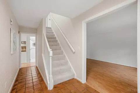 Entry Way - 2101 Berrypatch Dr, Cincinnati, OH 45244 photo 1 of 1