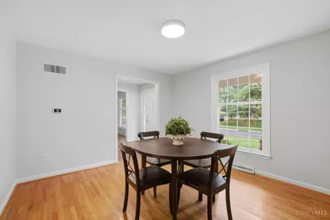 Dining - 2101 Berrypatch Dr, Cincinnati, OH 45244 photo 2 of 2