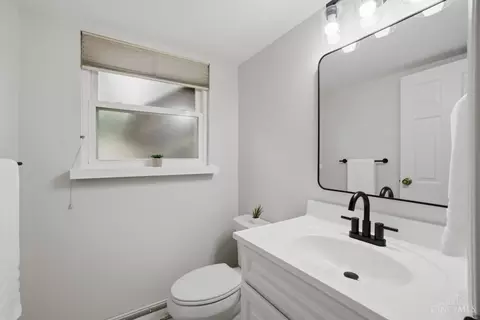 Bath - 2101 Berrypatch Dr, Cincinnati, OH 45244 photo 1 of 3