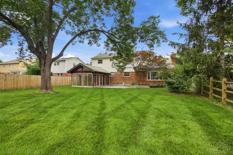 Exterior - 2101 Berrypatch Dr, Cincinnati, OH 45244 photo 6 of 7