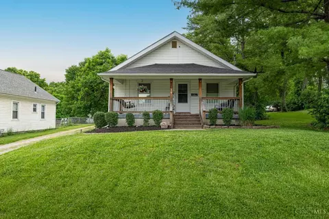 16 Burton Rd, Middletown, OH 45044