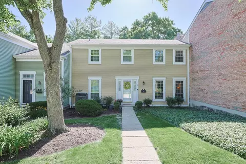 16 Applewood Ct, Fairfield, OH 45014