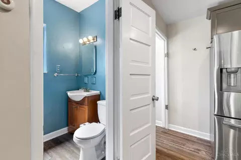 Entry Way - 1 Moyer Pl, Cincinnati, OH 45208 photo 1 of 3