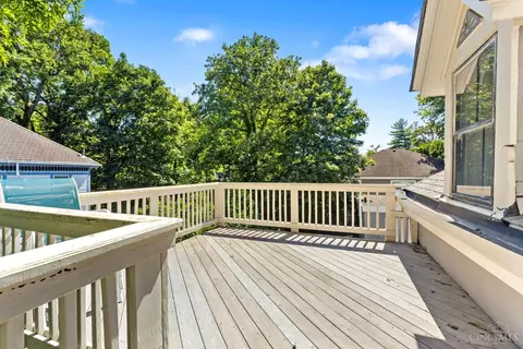 Exterior - 1 Moyer Pl, Cincinnati, OH 45208 photo 5 of 11
