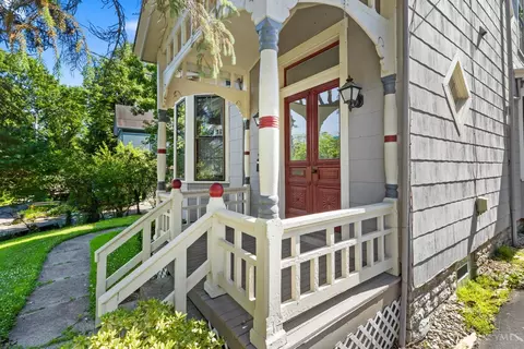 1 Moyer Pl, Cincinnati, OH 45208