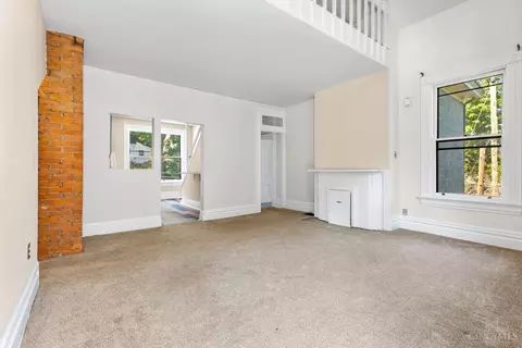 Living - 1 Moyer Pl, Cincinnati, OH 45208 photo 5 of 7