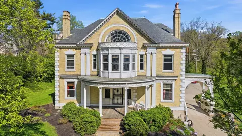 3892 Clifton Ave, Cincinnati, OH 45220