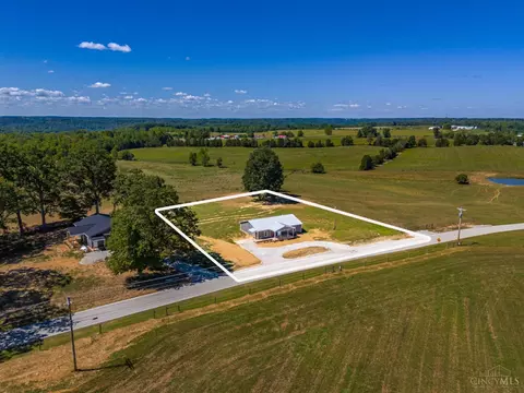 2991 Cedar Mills Rd, Blue Creek, OH 45616