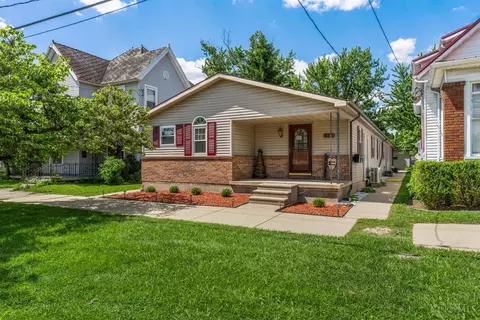 67 Washington St, Sabina, OH 45169