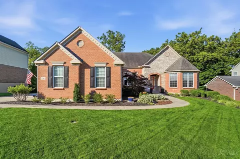 136 Colonial Dr, Loveland, OH 45140