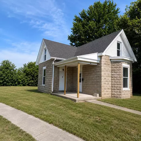 371 Charity St, Bethel, OH 45106
