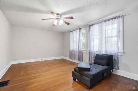 Living - 3718 Forest Ct, Cheviot, OH 45211 photo 3 of 5
