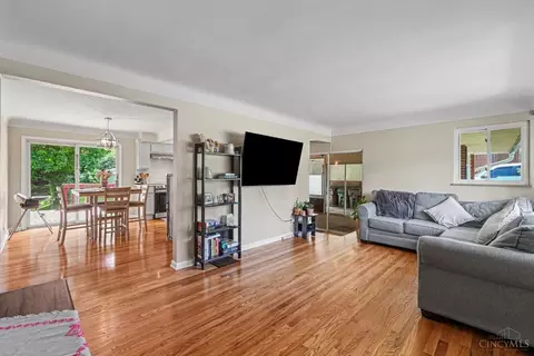 Living - 9164 Ranchill Dr, Cincinnati, OH 45231 photo 1 of 2
