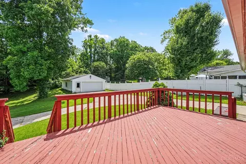 Exterior - 9164 Ranchill Dr, Cincinnati, OH 45231 photo 4 of 6