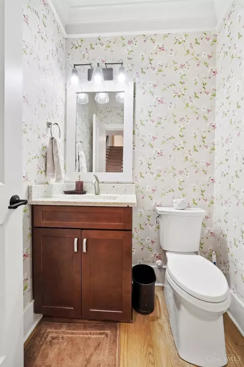 Bath - 574 Forestedge Dr, Coldstream, OH 45255 photo 1 of 10
