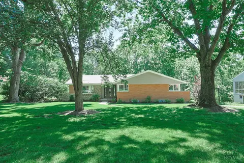 228 Poage Farm Rd, Wyoming, OH 45215