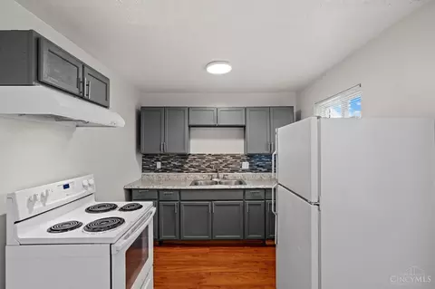 Kitchen - 6118 Stover Ave, Golf Manor, OH 45237 photo 1 of 2