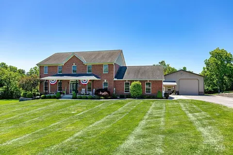 5725 Curnie Dr, Hamilton, OH 45013