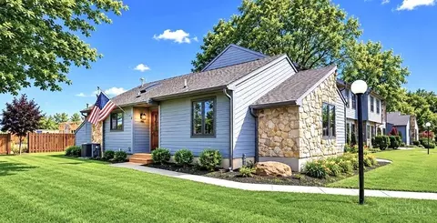 1073 Crisfield Dr, Cincinnati, OH 45245