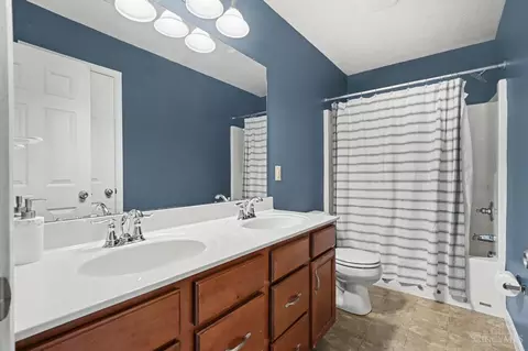 Bath - 4969 Springleaf Dr, Liberty Twp, OH 45011 photo 4 of 5