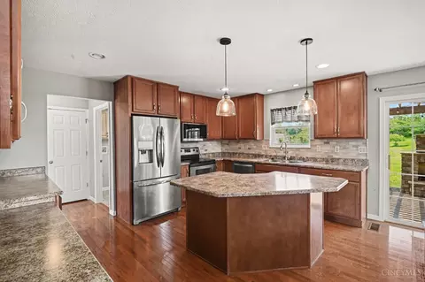 Kitchen - 4969 Springleaf Dr, Liberty Twp, OH 45011 photo 2 of 3