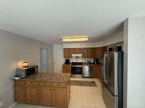 Kitchen - 8903 Cavalier Dr, Cincinnati, OH 45231 photo 1 of 4