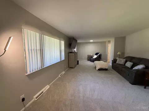 Living - 8903 Cavalier Dr, Cincinnati, OH 45231 photo 3 of 3
