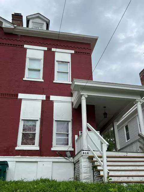 818 Summit, Cincinnati, OH 45204