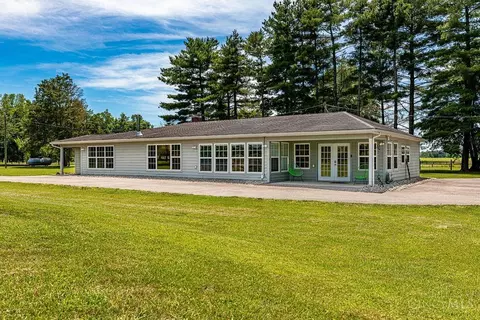 8404 Gustin Rider Rd, Blanchester, OH 45107
