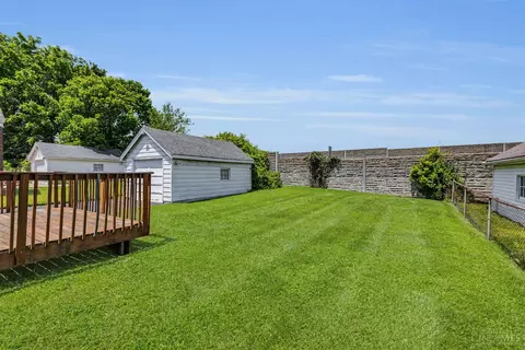 Exterior - 1620 Joseph Ct, Cincinnati, OH 45231 photo 10 of 11