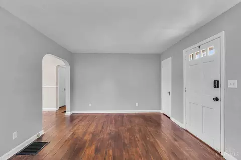 Living - 1620 Joseph Ct, Cincinnati, OH 45231 photo 2 of 3