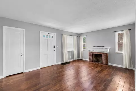 Living - 1620 Joseph Ct, Cincinnati, OH 45231 photo 1 of 3