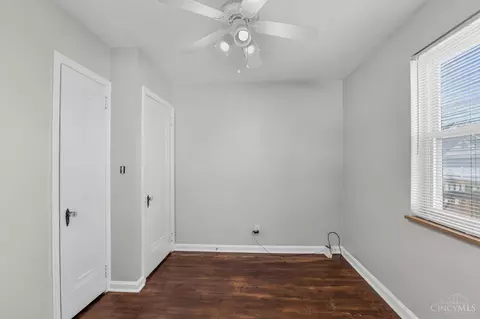 Bedroom - 1620 Joseph Ct, Cincinnati, OH 45231 photo 3 of 5
